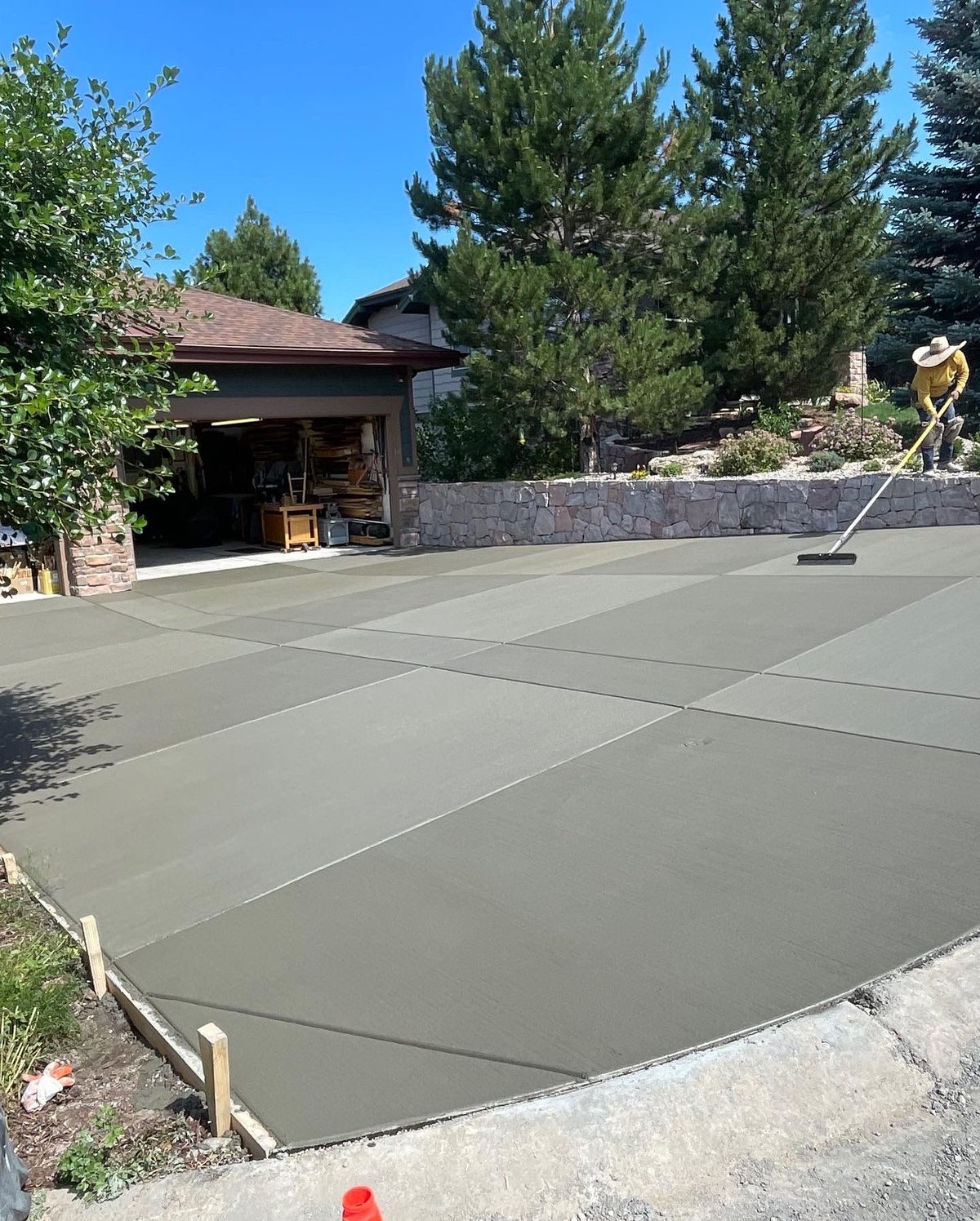 Pour stage of a CreteWorx concrete pour